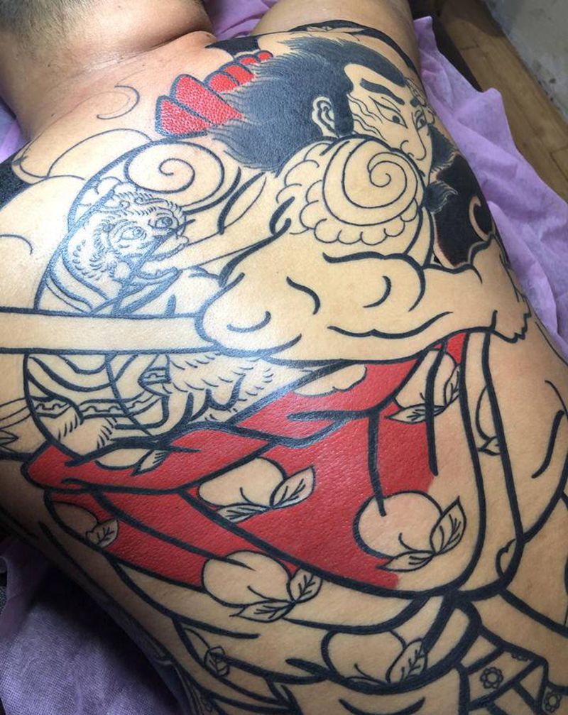 扎纹身图片_老传统纹身图案