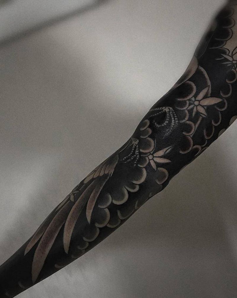 传统花臂仙鹤纹身图片_手臂老传统纹身图案