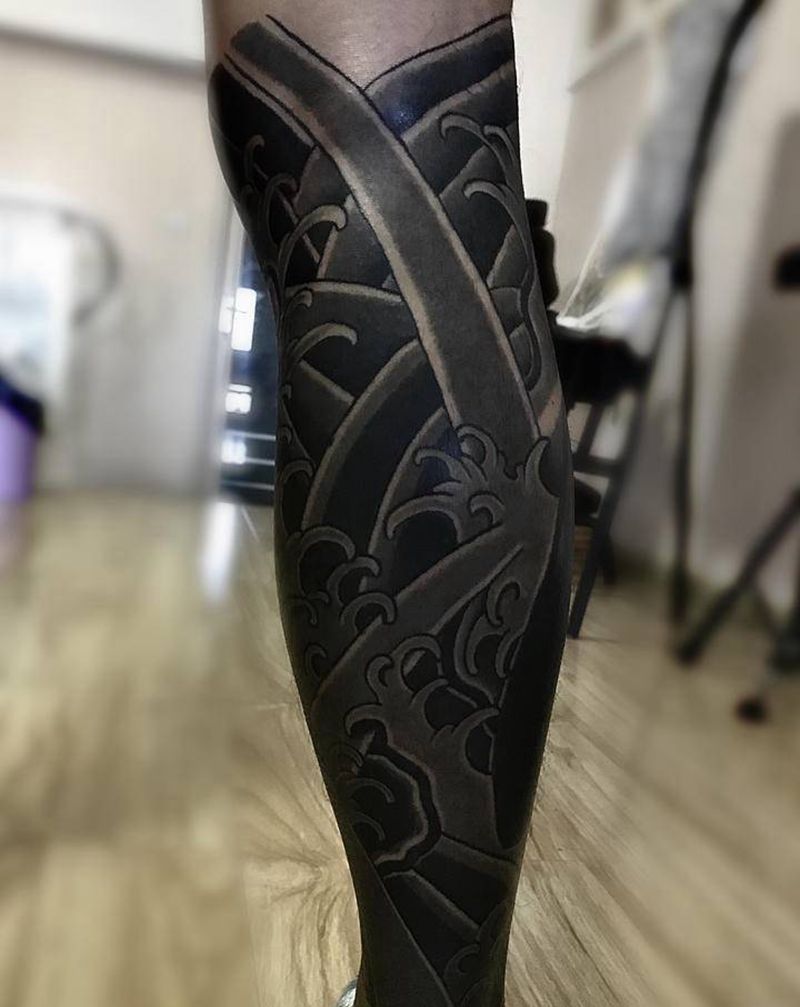 小腿修改作品纹身图片_腿部老传统纹身图案