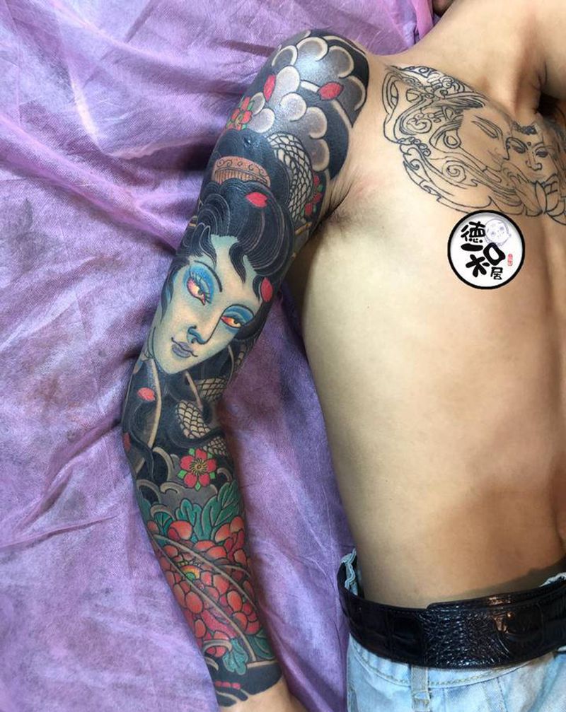 花臂纹身图片_手臂老传统纹身图案