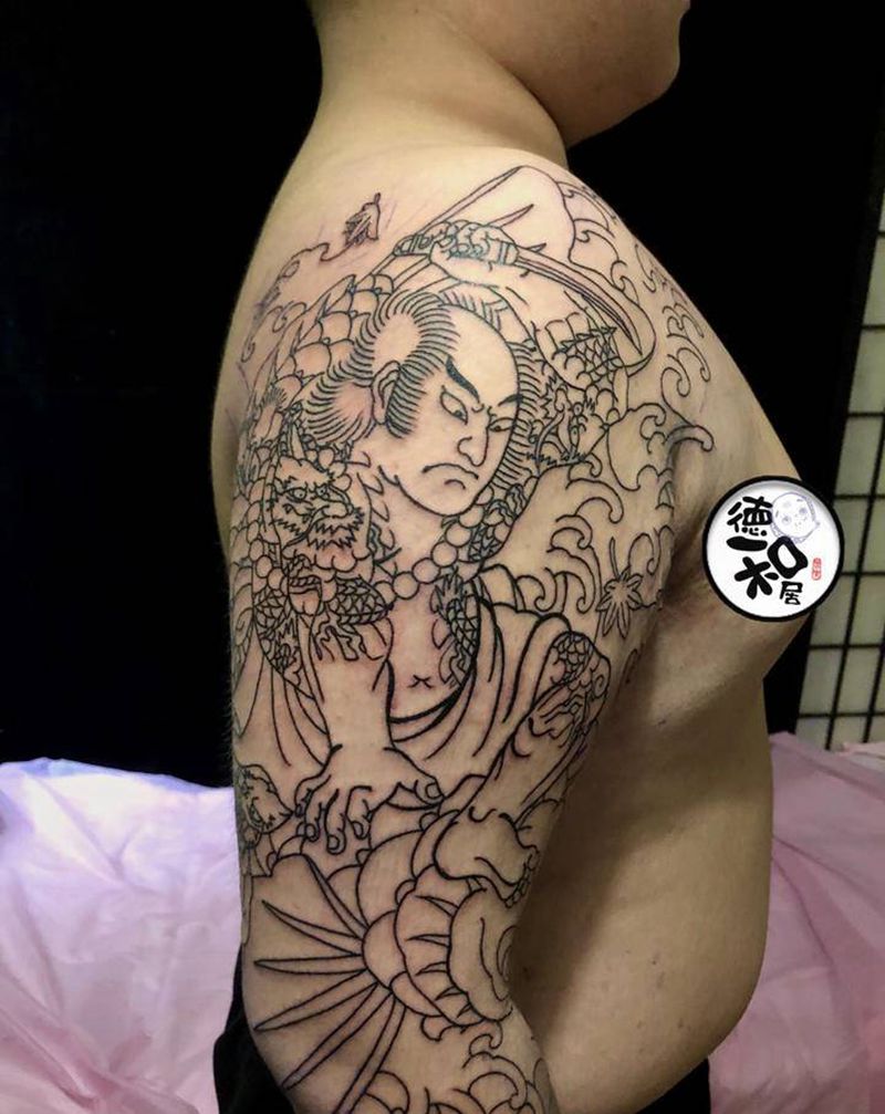 线条还需一次纹身图片_手臂老传统纹身图案