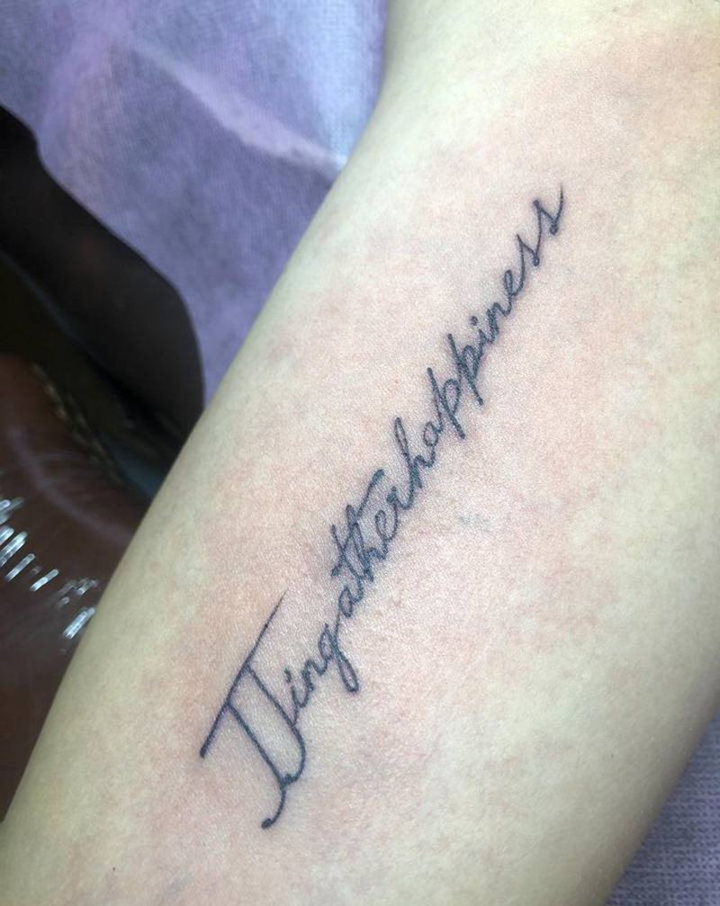 字母纹身图片_手臂花体字纹身图案