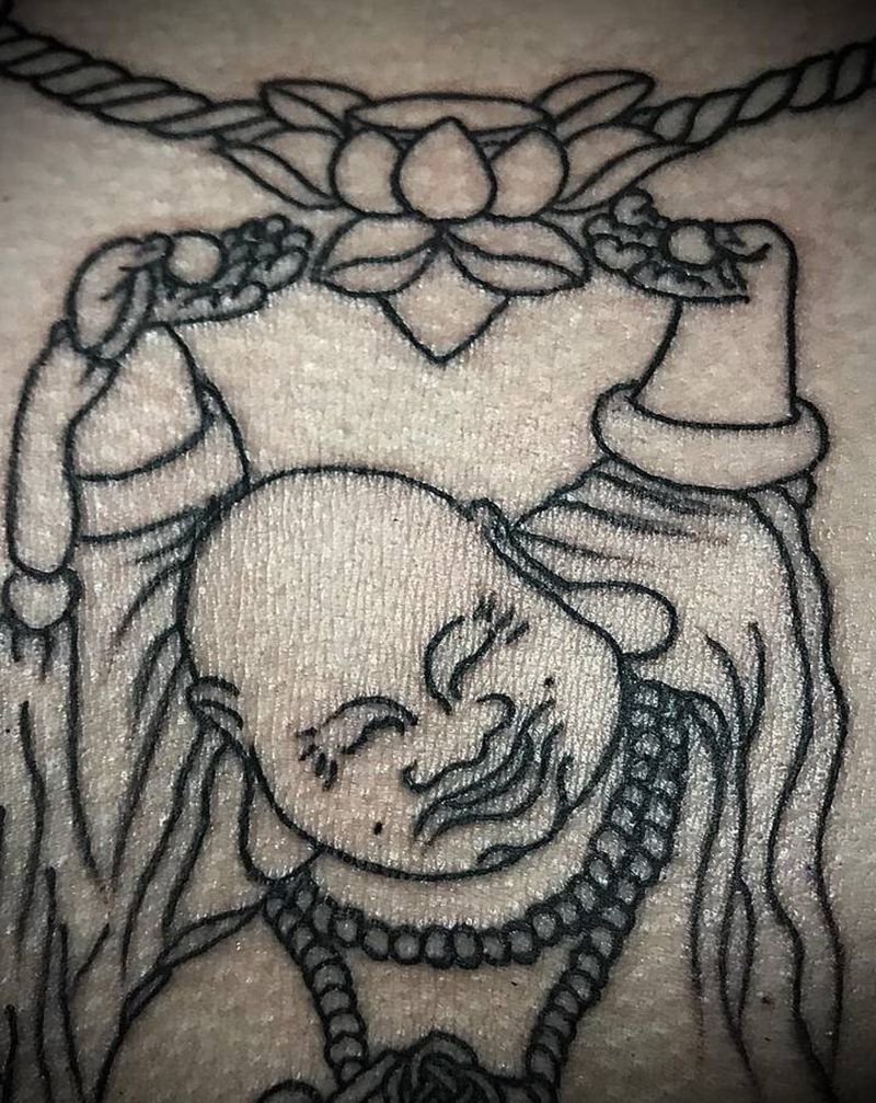 日式笑弥勒挂御守线条完成纹身图片_颈部胸部老传统纹身图案