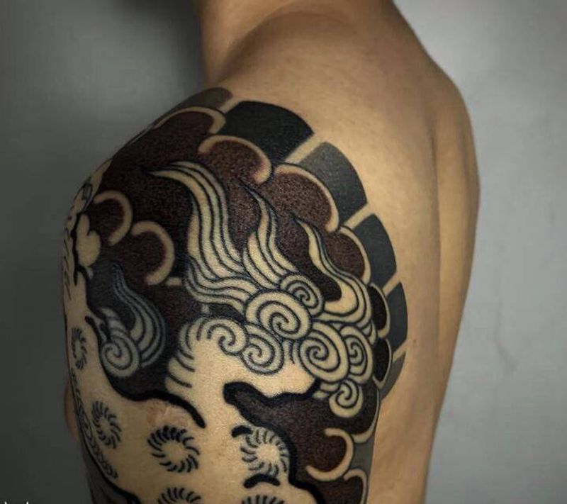 老传统雾面纹身图片_手臂老传统纹身图案