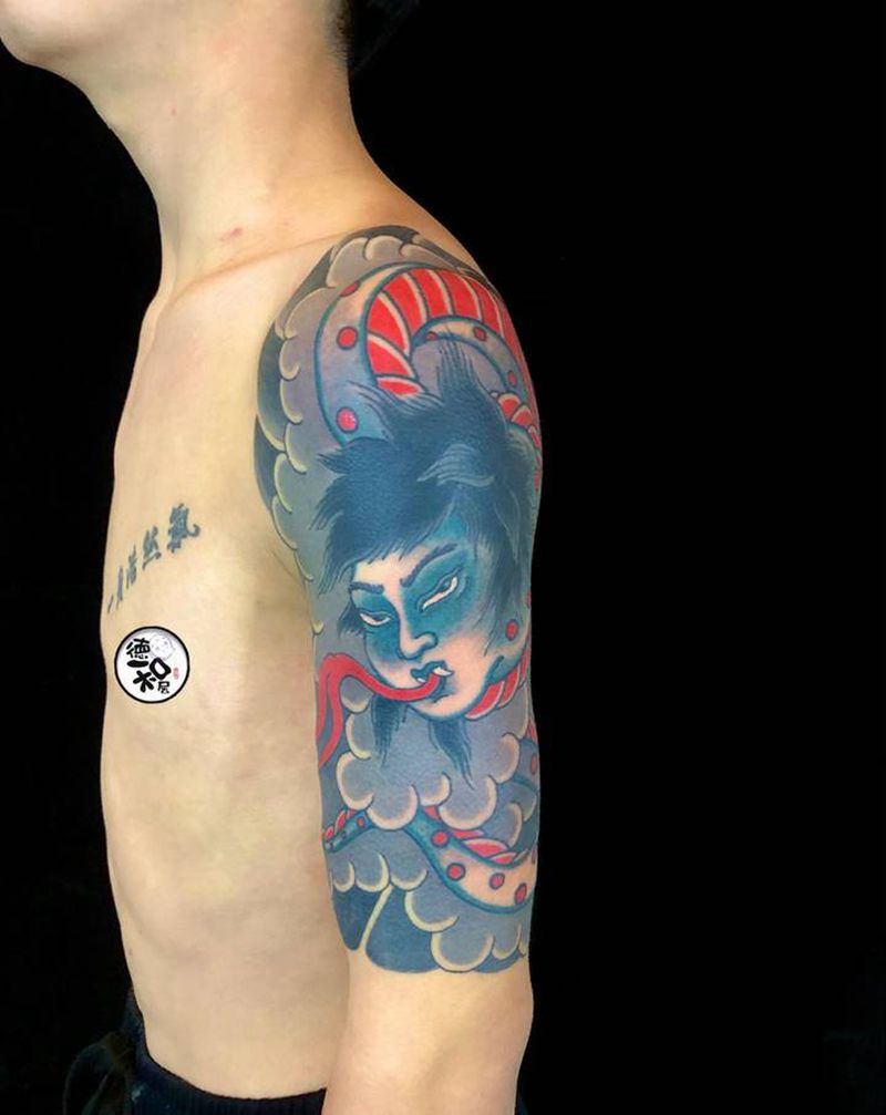 蛇女纹身图片_手臂老传统纹身图案