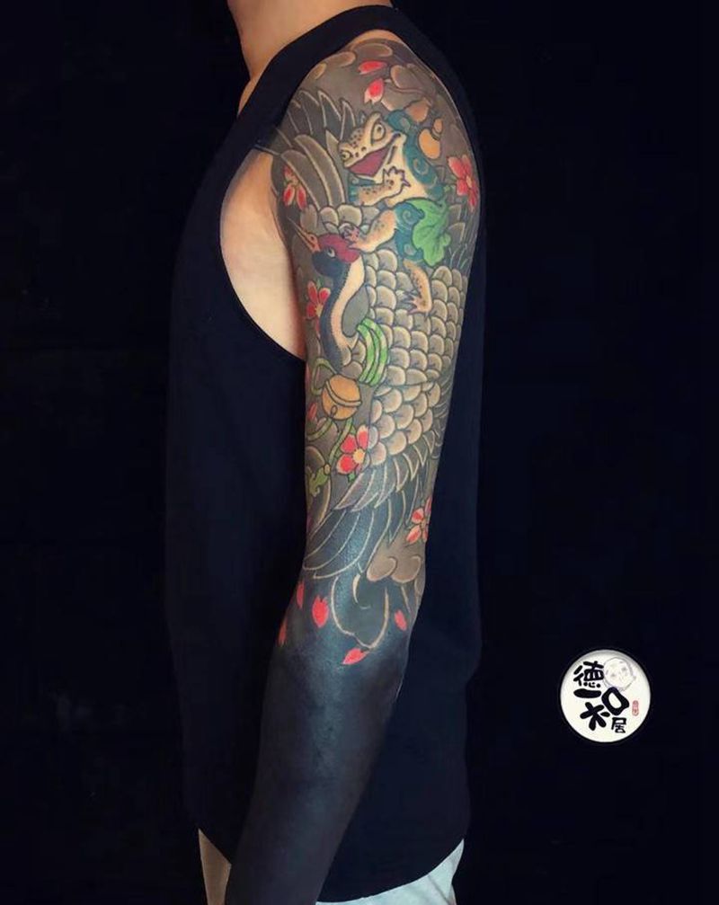 鹤纹身图片_手臂老传统纹身图案