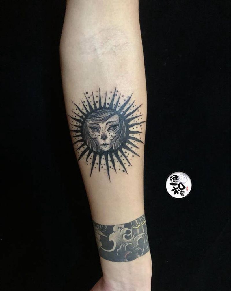 太阳图腾纹身图片_手臂图腾纹身图案