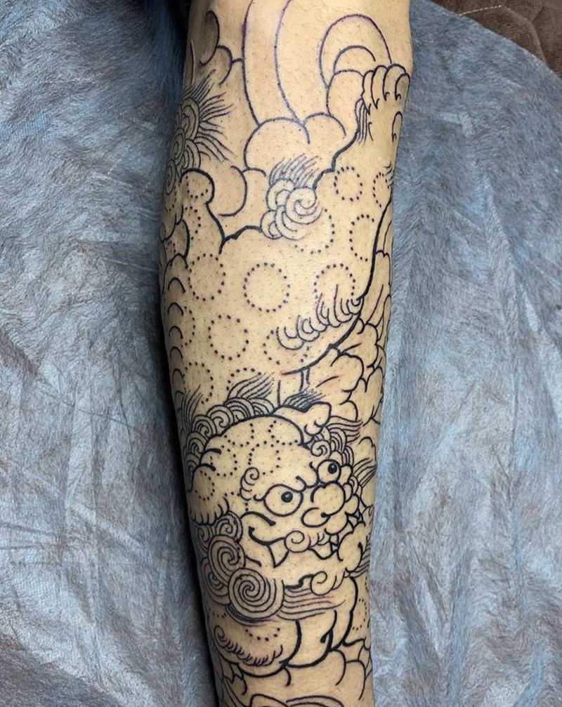 唐狮纹身图片_腿部老传统纹身图案