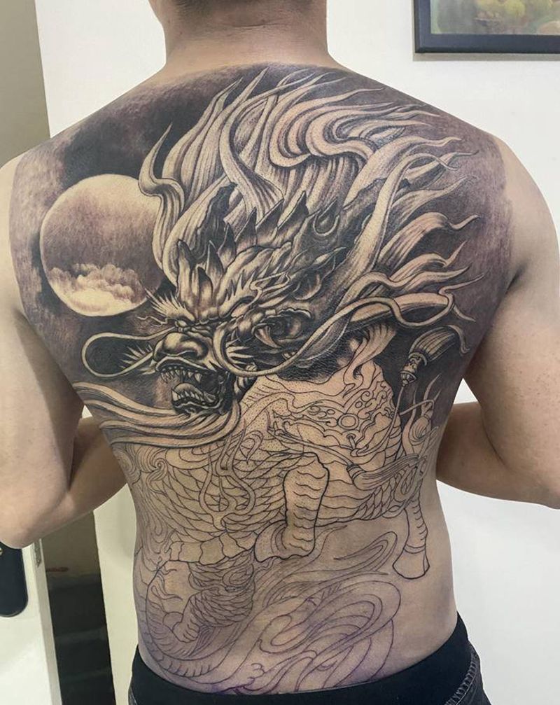 招财麒麟纹身图片_背部新传统纹身图案