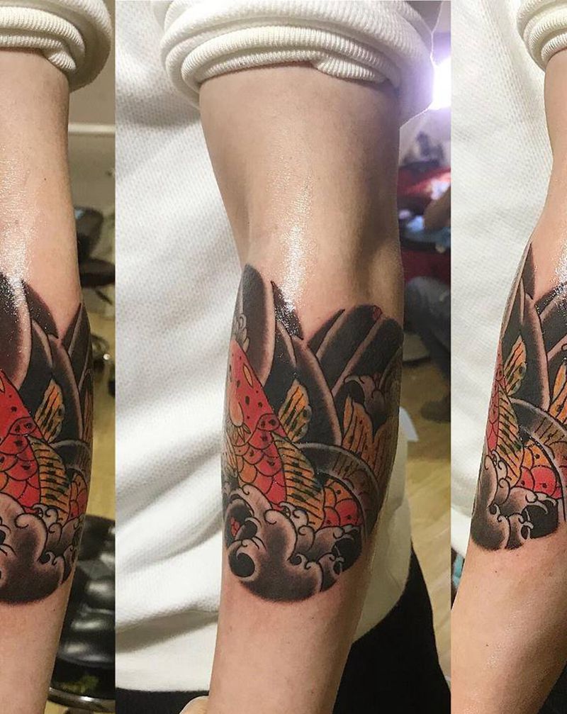 日式金鱼遮盖纹身纹身图片_手臂老传统纹身图案