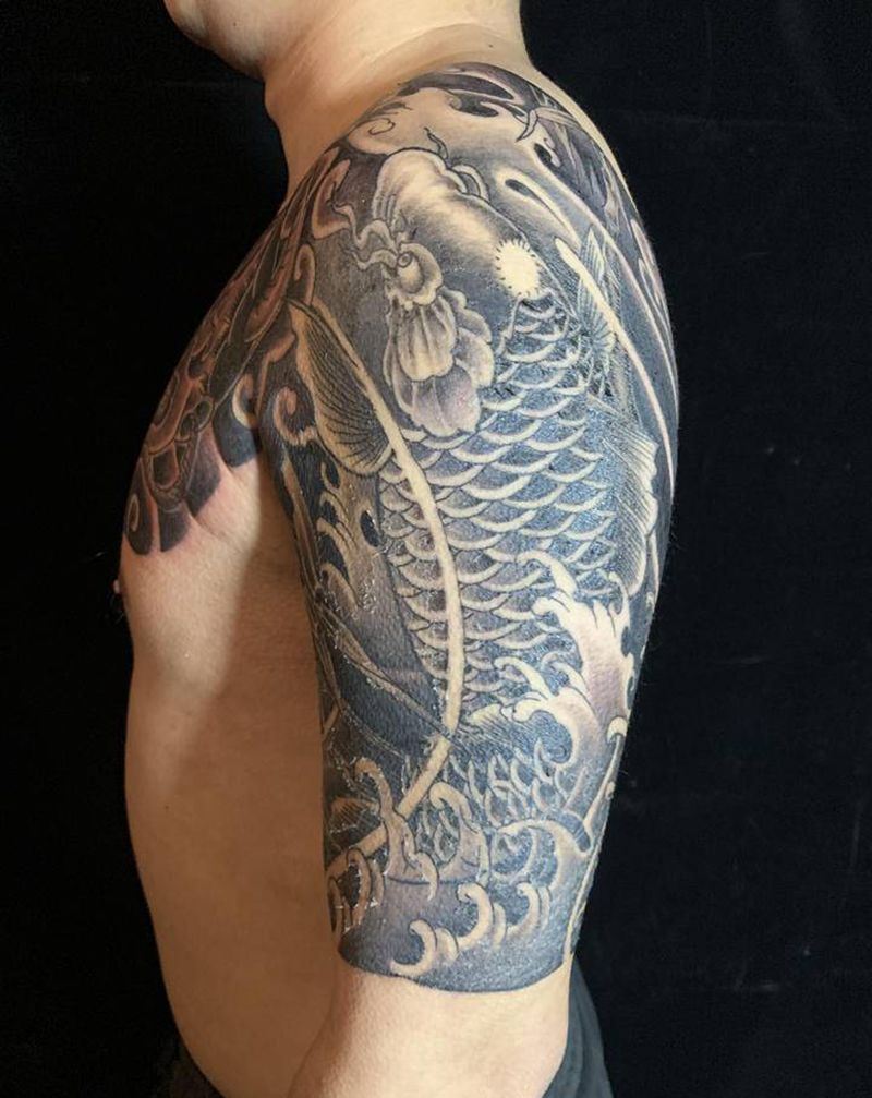 鱼纹身图片_手臂纹身图案