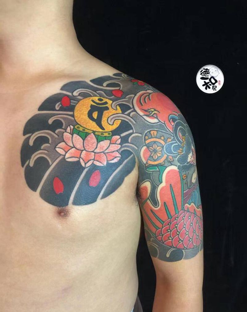 老传统半甲纹身图片_手臂胸部老传统纹身图案