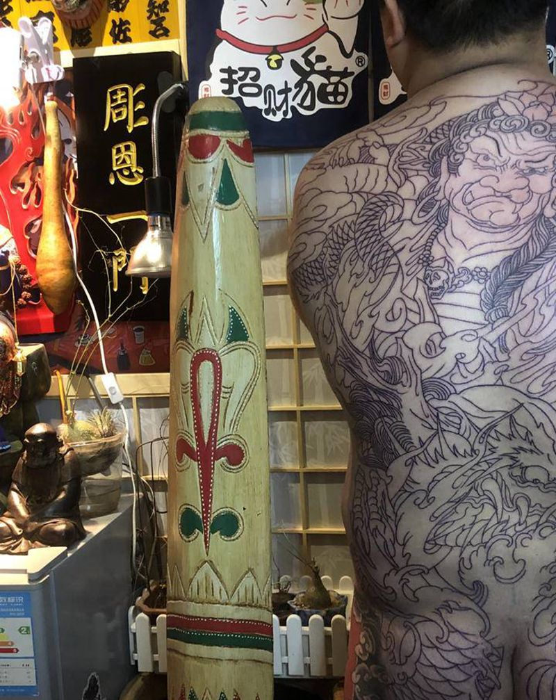 不动明王纹身图片_背部新传统纹身图案
