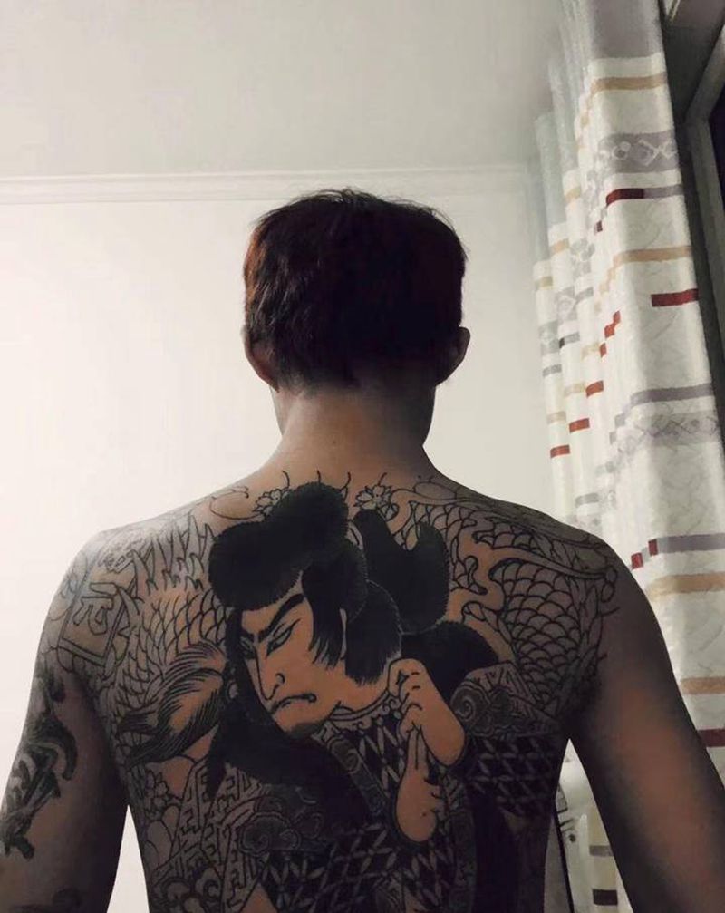 背纹身图片_背部老传统纹身图案