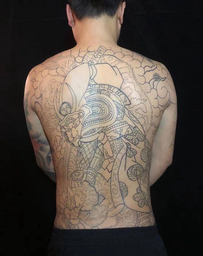 背纹身图片_背部老传统纹身图案