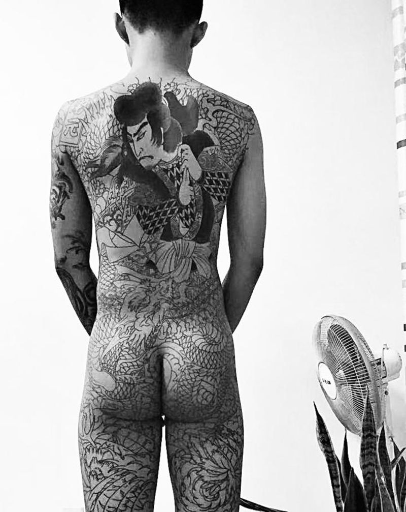 老传统纹身图片_臀部背部老传统纹身图案