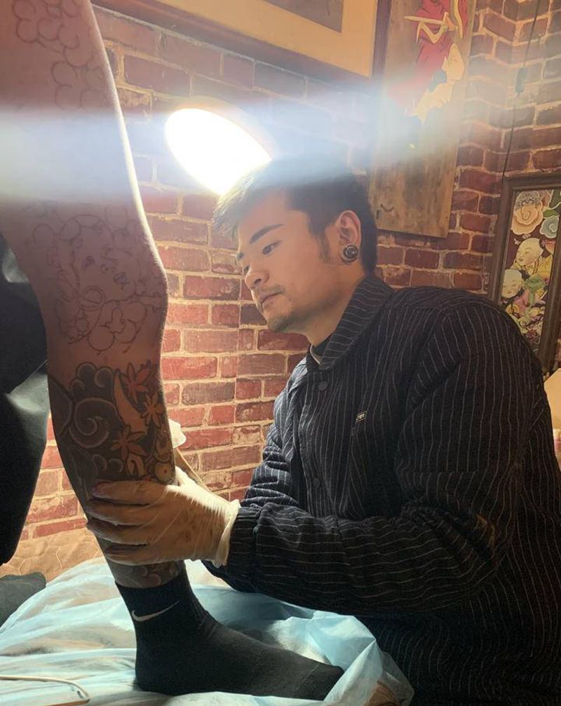 花腿纹身图片_腿部老传统纹身图案