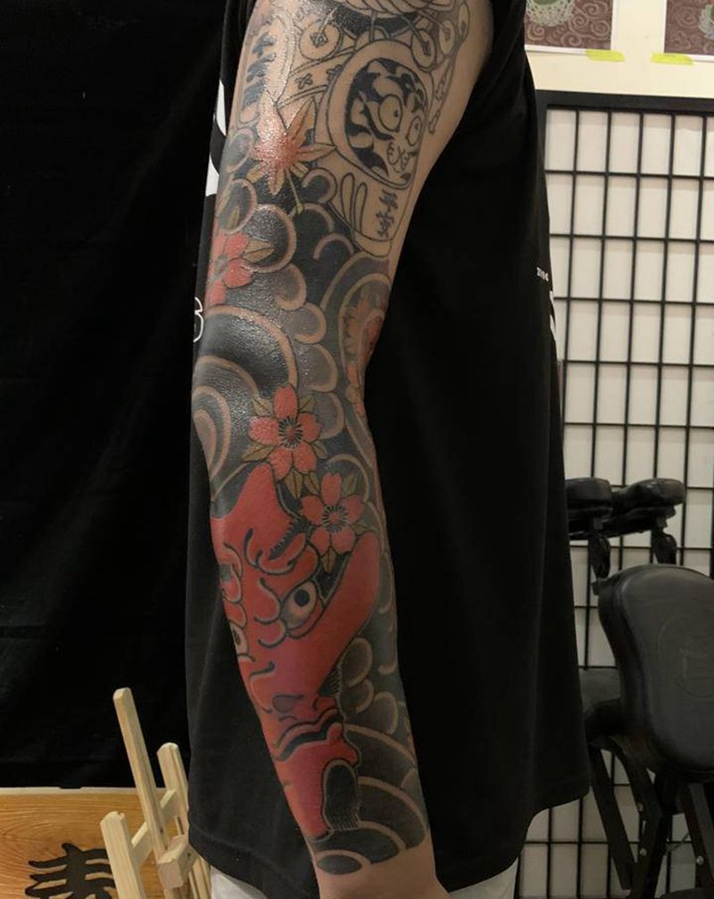 花臂纹身图片_手臂老传统纹身图案