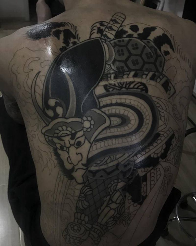 日式大满背未完成纹身图片_背部老传统纹身图案