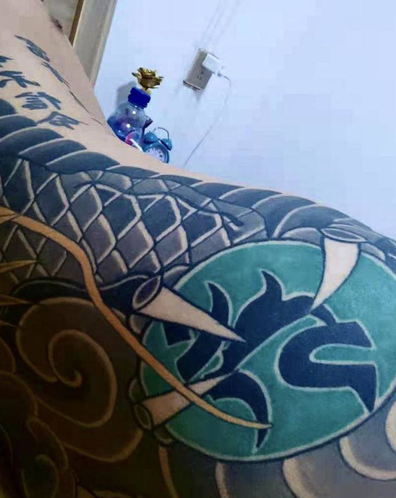 屁股纹身图片_老传统纹身图案