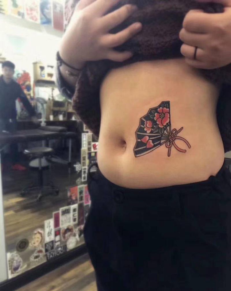 扇子纹身图片_老传统纹身图案