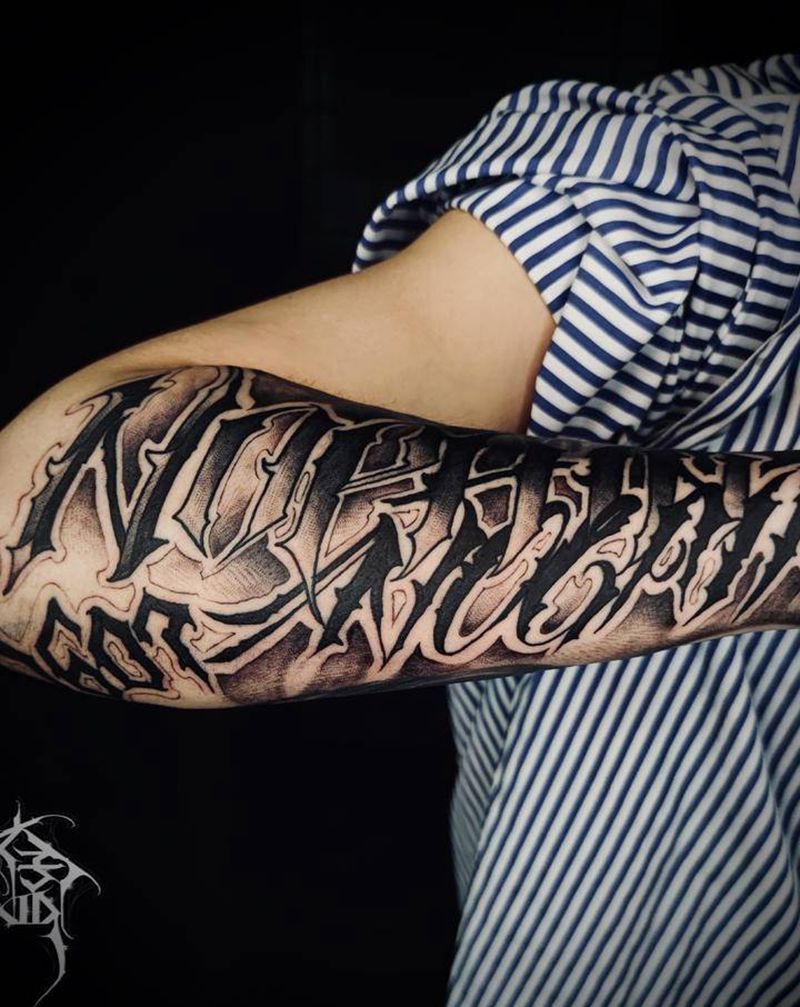 花体英文纹身图片_手臂花体字纹身图案