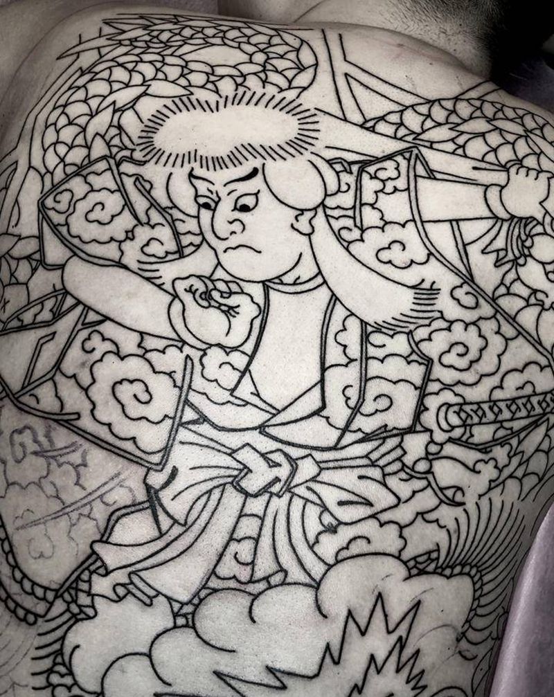 满背线条纹身图片_背部老传统云龙九郎纹身图案