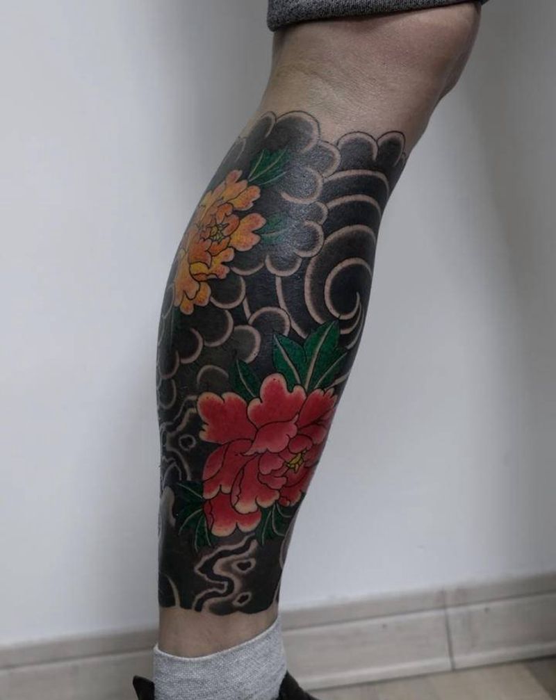 日式包小腿纹身图片_腿部老传统唐狮牡丹纹身图案