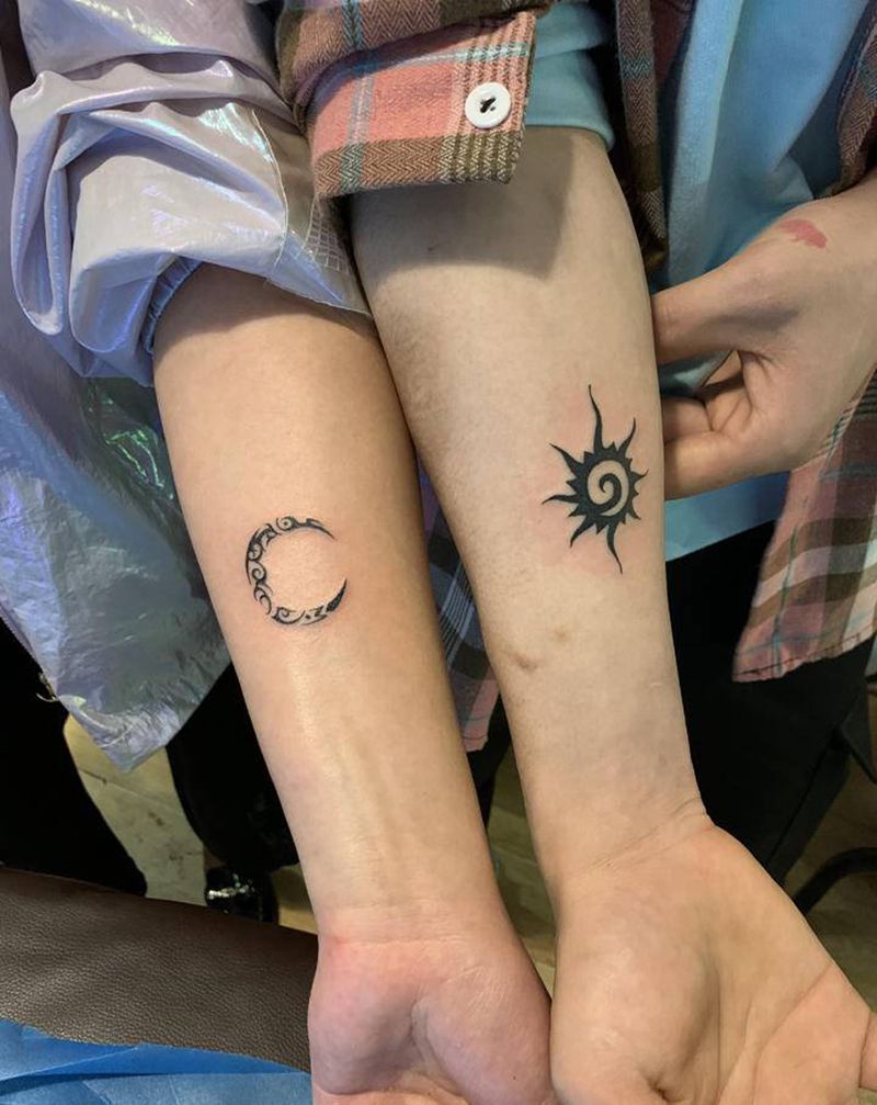 情侣之间纹身图片_手臂图腾纹身图案