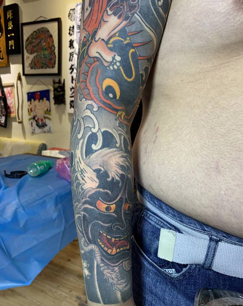 工作花絮纹身图片_手臂老传统纹身图案