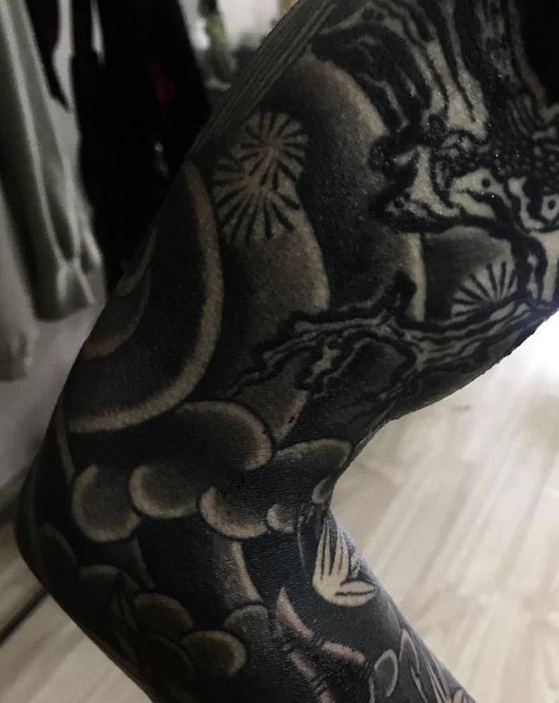 传统花臂雾面局部效果纹身图片_手臂老传统纹身图案