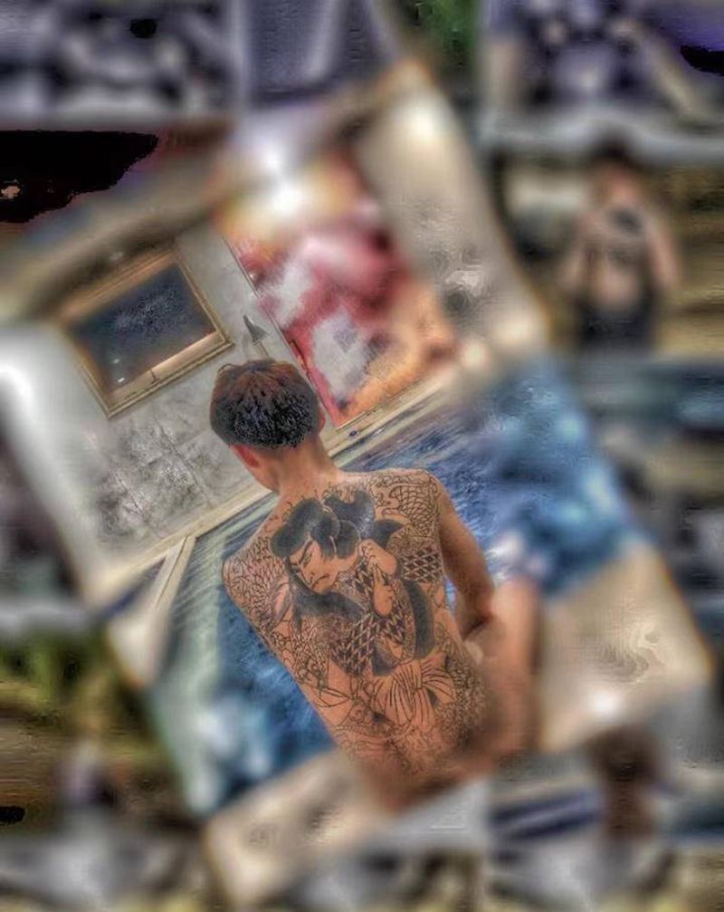 背纹身图片_老传统纹身图案