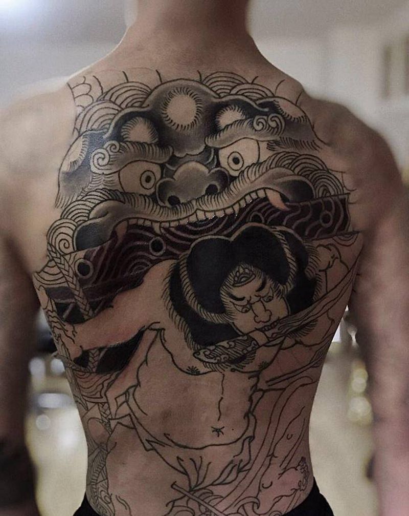 满背张顺进度33.33%纹身图片_背部老传统纹身图案