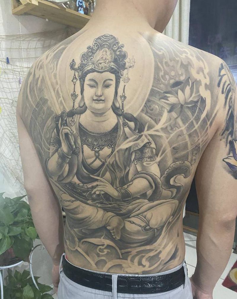 普贤菩萨纹身图片_臀部背部新传统纹身图案