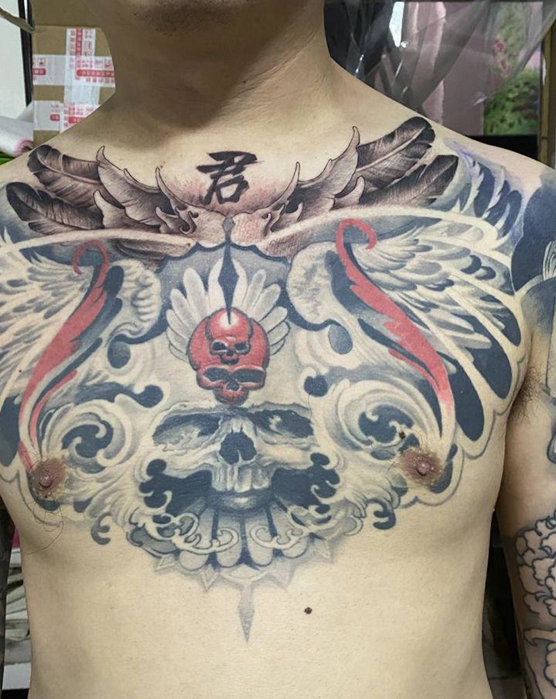 欧美花胸纹身图片_胸部欧美写实纹身图案