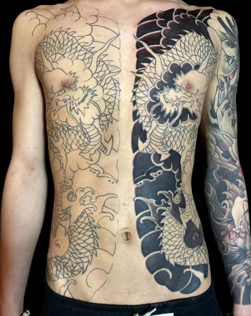 彫勇小作纹身图片_老传统纹身图案