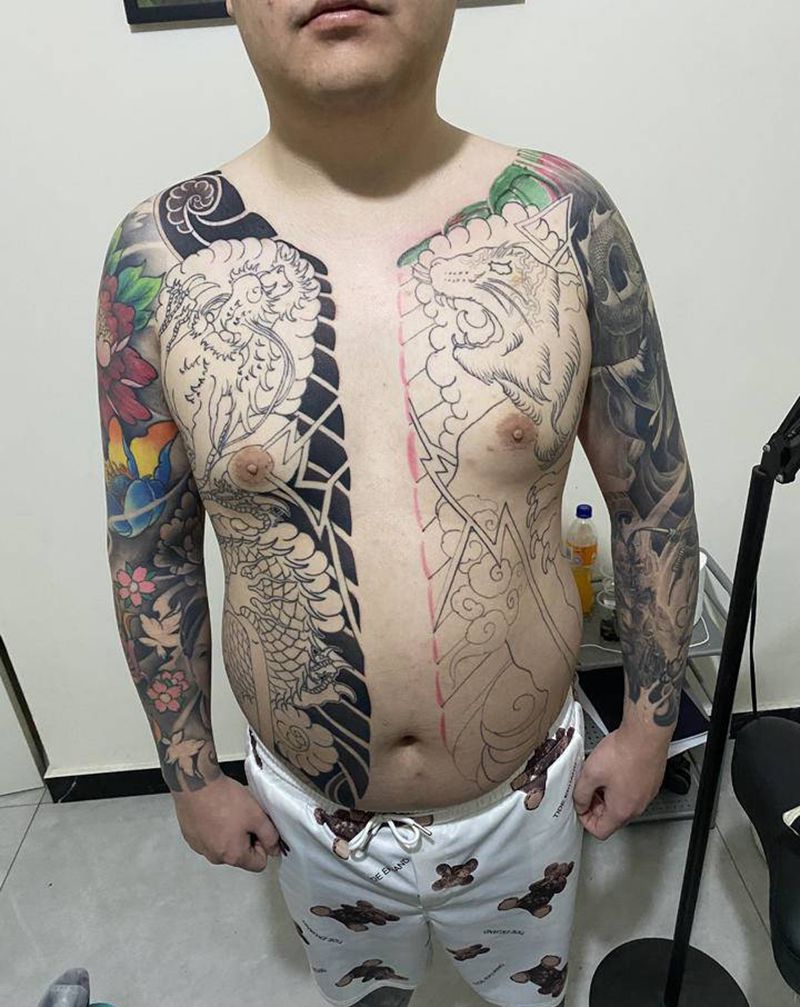 未完成日式开衫纹身图片_背部老传统纹身图案