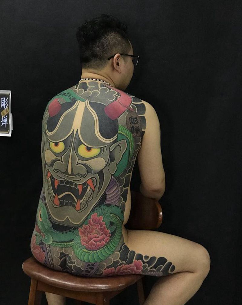 般若老传统满背纹身图片_背部老传统纹身图案