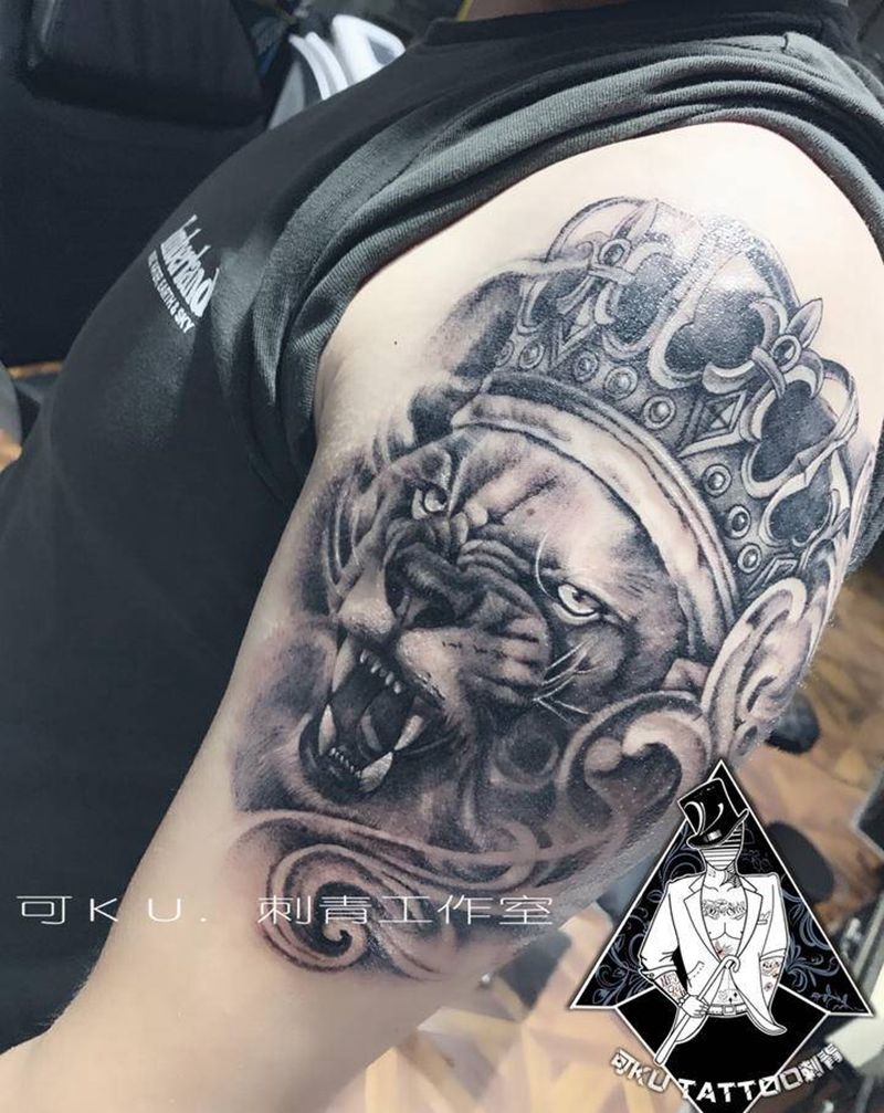 狮子纹身图片_手臂手部欧美写实图腾纹身图案