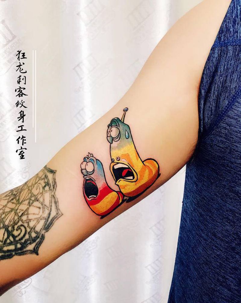 爆笑虫子纹身图片_手部手臂水彩欧美写实爆笑虫子小清新卡通纹身图案