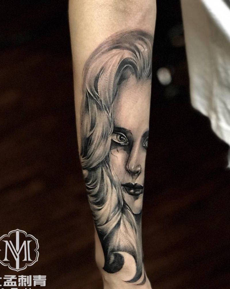 女版小丑纹身图片_手臂欧美写实纹身图案