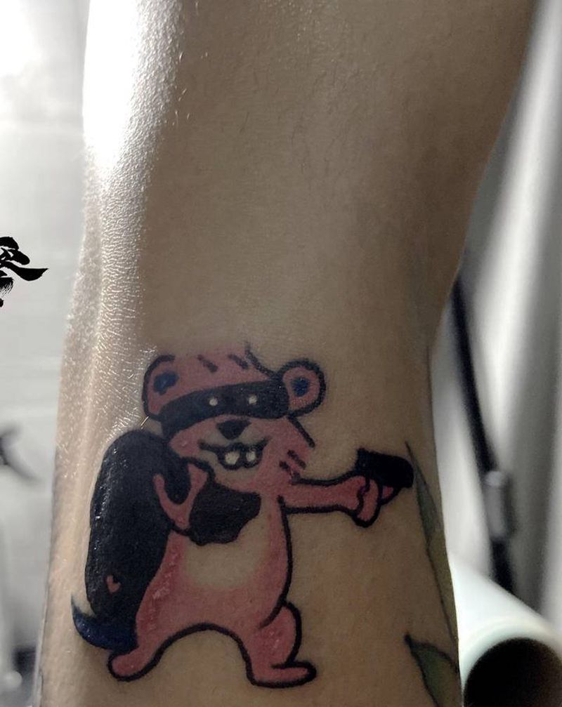 粉色小老鼠纹身图片_手臂纹身图案