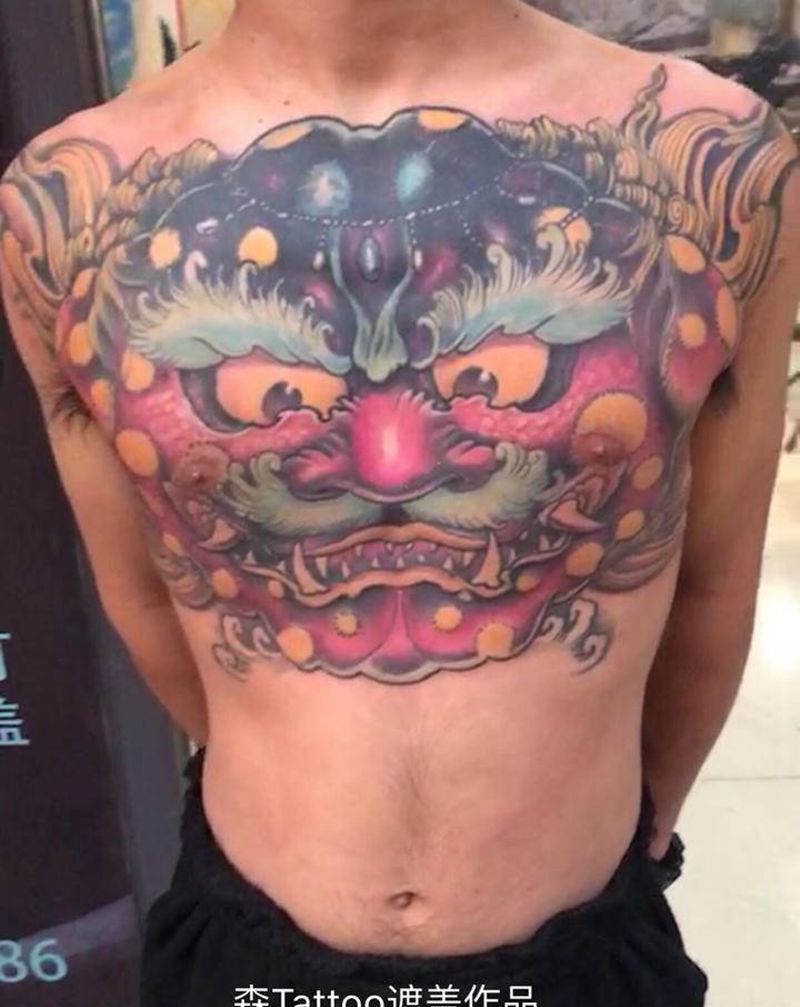 遮盖天使纹身图片_胸部纹身图案