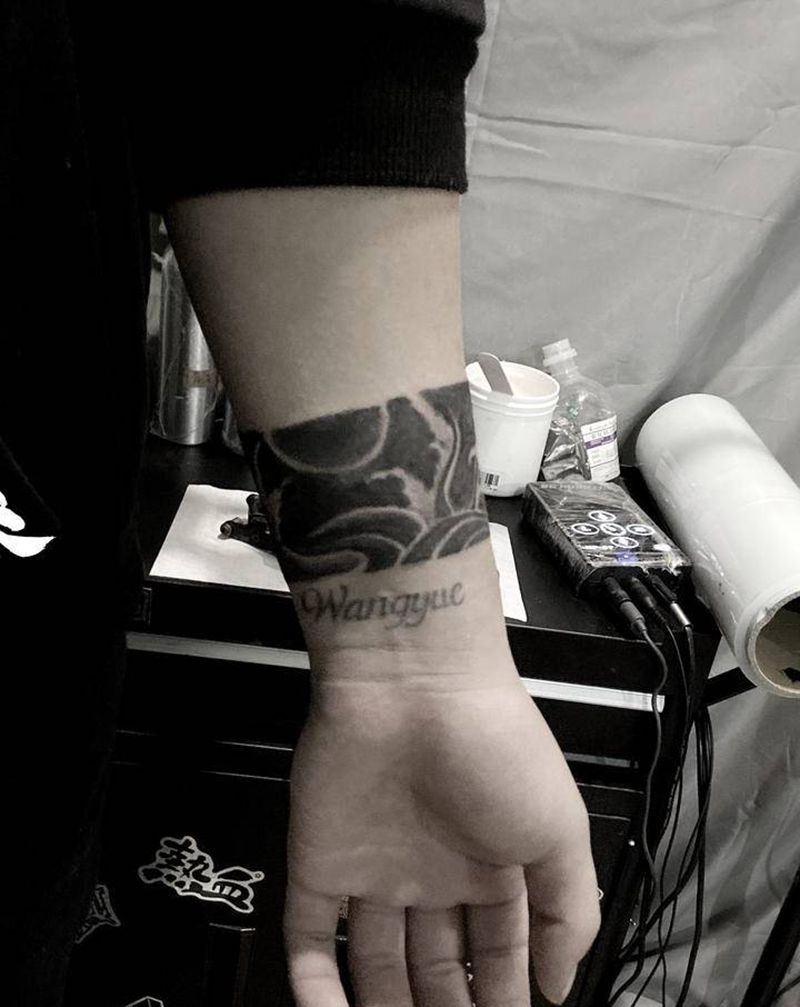 传统臂环纹身图片_手臂纹身图案