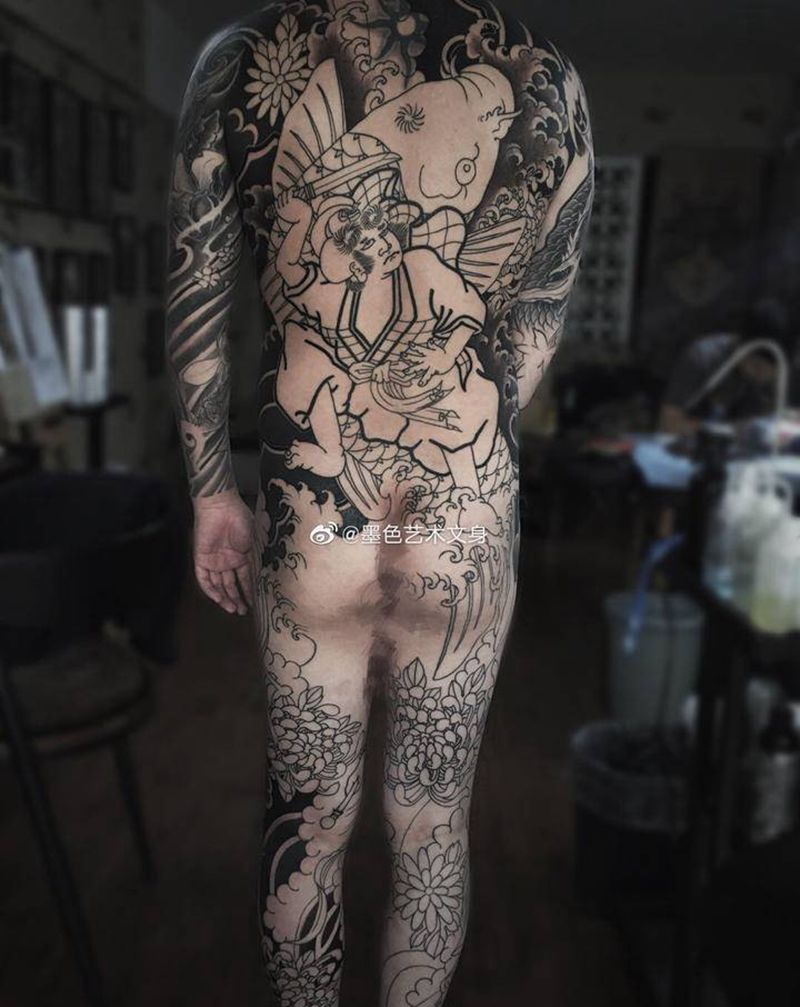 通体鬼若丸纹身图片_背部腿部老传统纹身图案