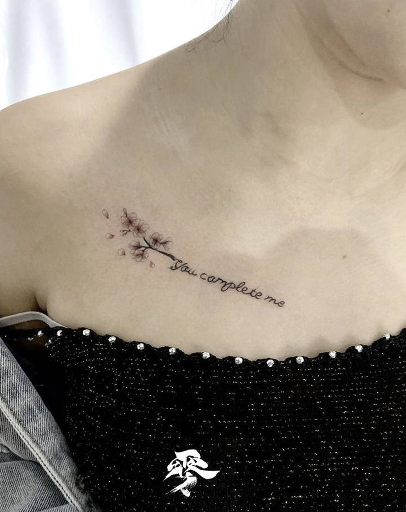 清新小图纹身图片_肩部纹身图案