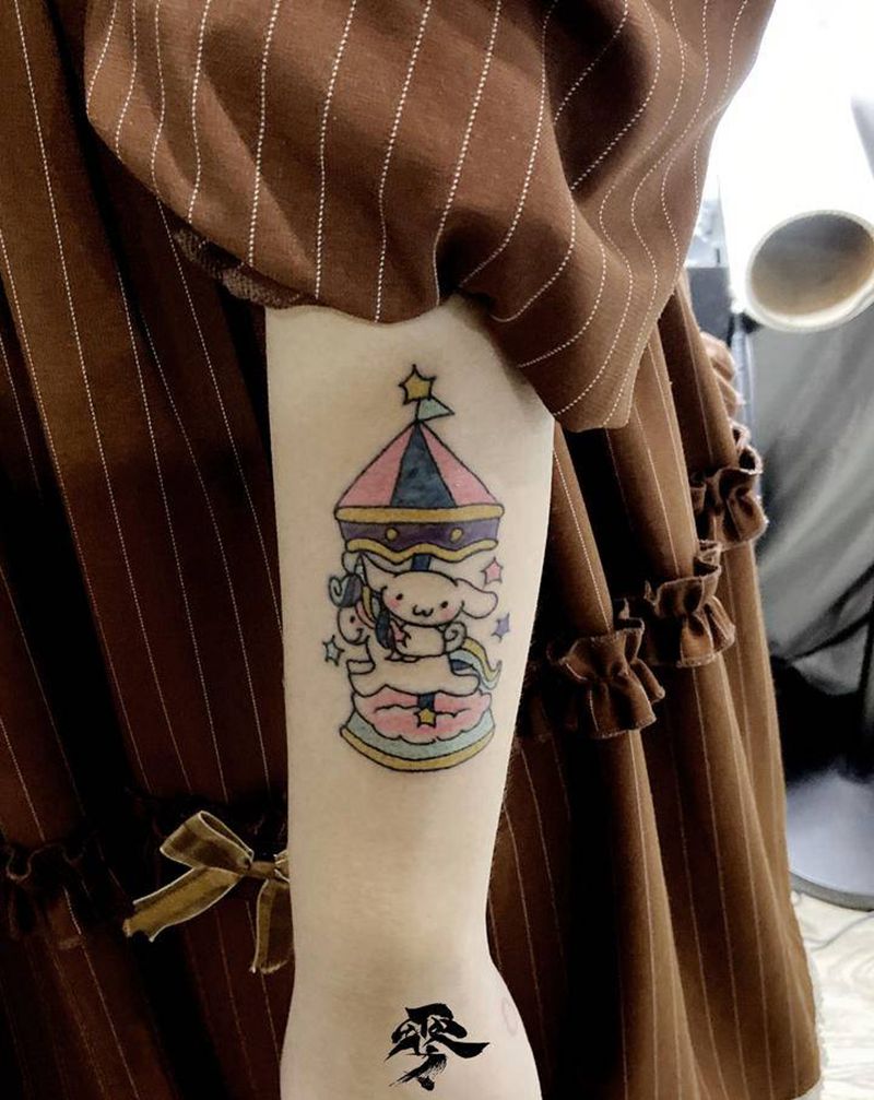 旋转木马纹身图片_手臂纹身图案