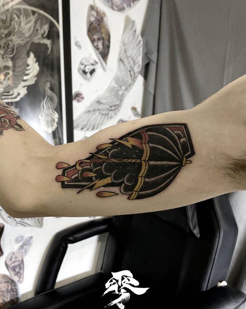 oldschool雨伞纹身图片_手臂Old School纹身图案