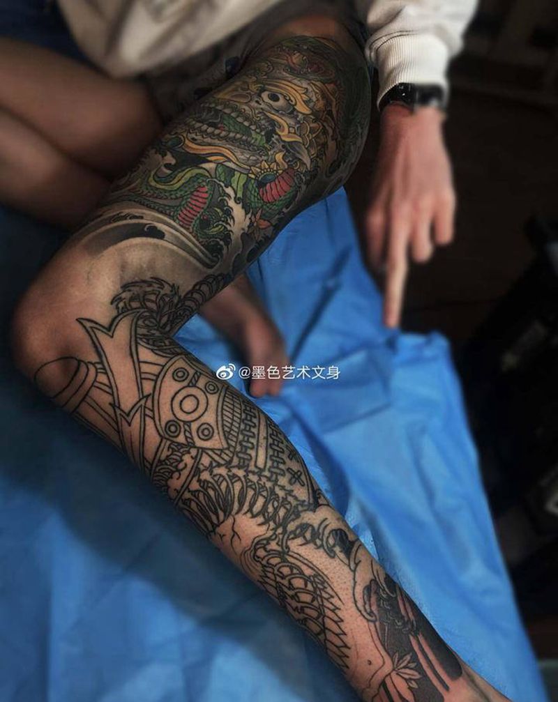 武士，蛇纹身图片_腿部新传统纹身图案