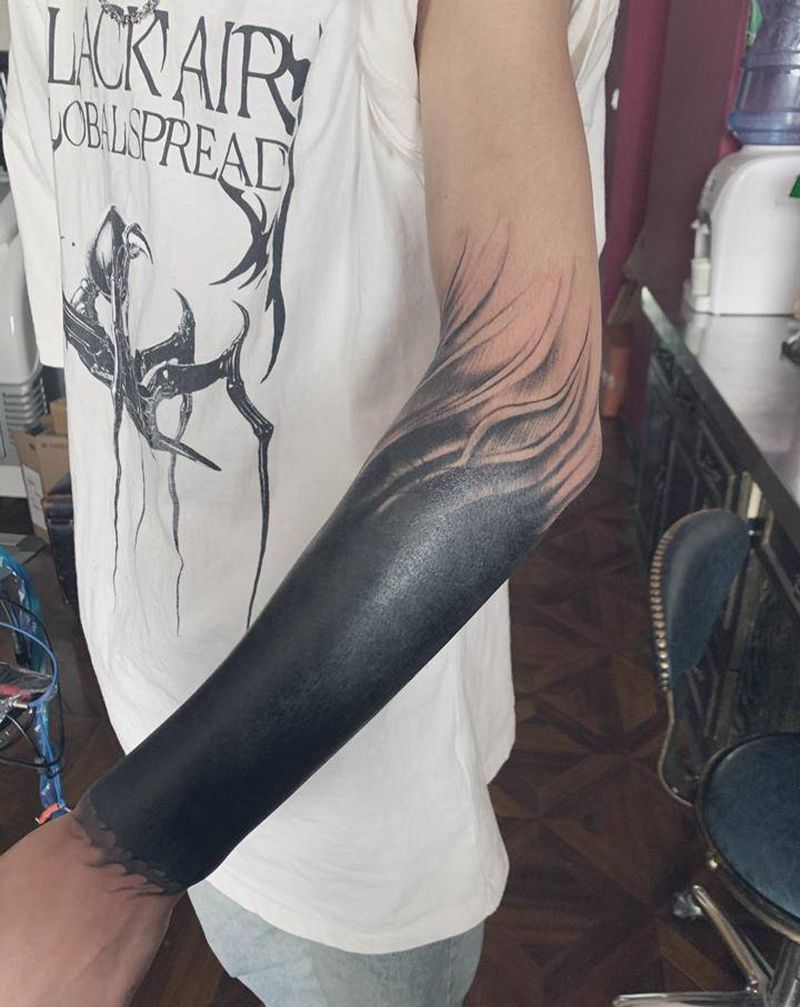 黑臂纹身图片_手臂水墨纹身图案